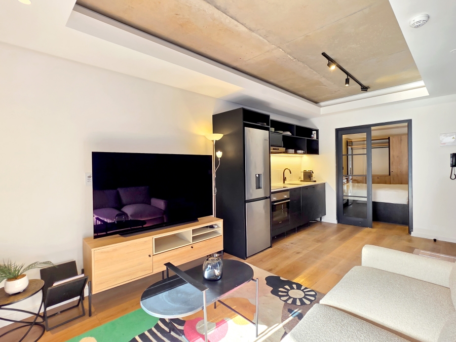 1 Bedroom Property for Sale in Sea Point Western Cape